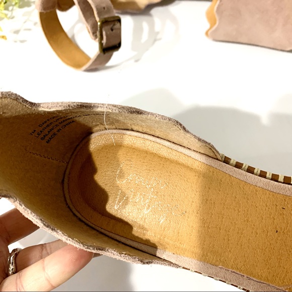 Crown Vintage Blush Scalloped Suede Espadrilles - Picture 2 of 6